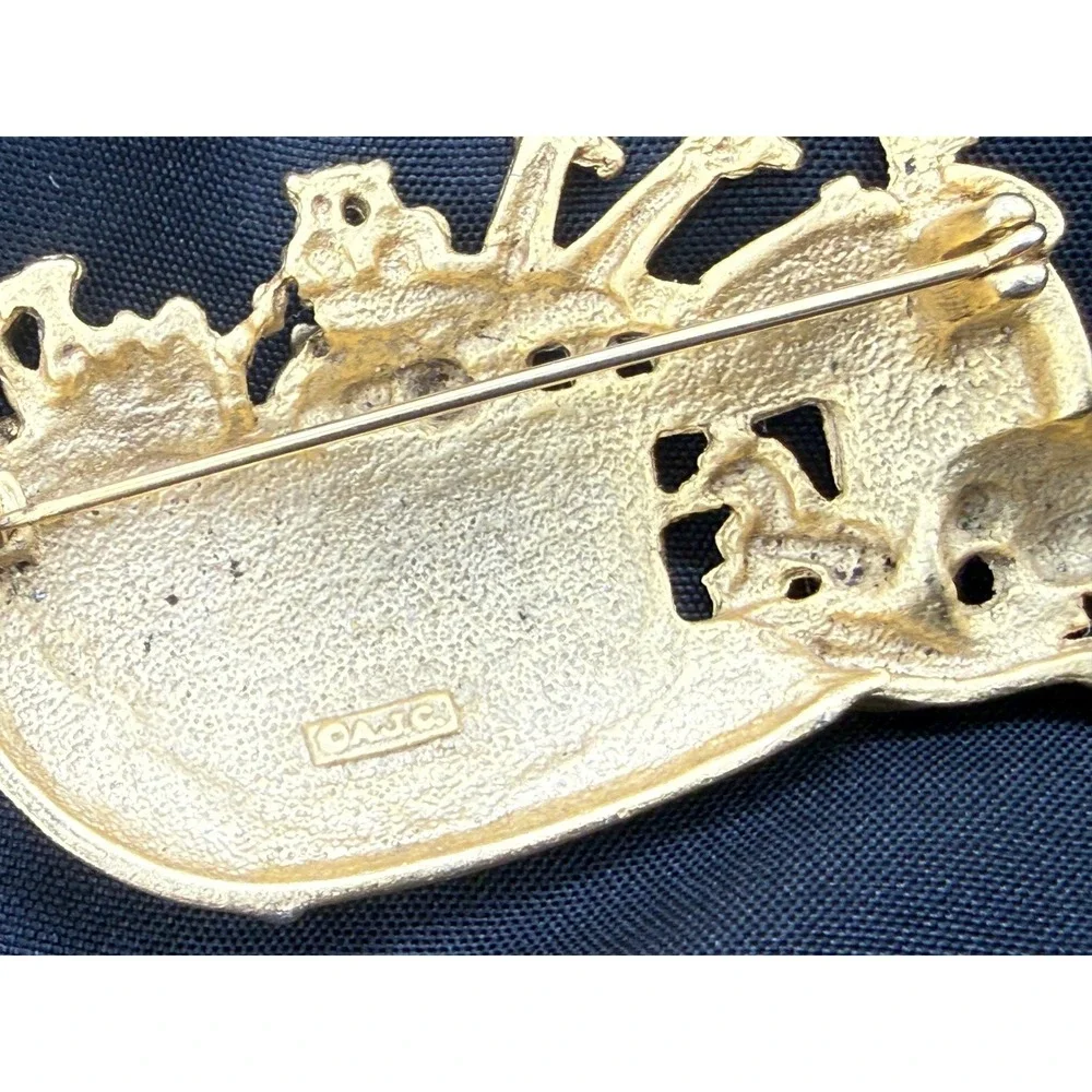 AJC Vintage Noahs Ark Animals Gold Tone Brooch Pin Elephant Giraffe Lion Camels